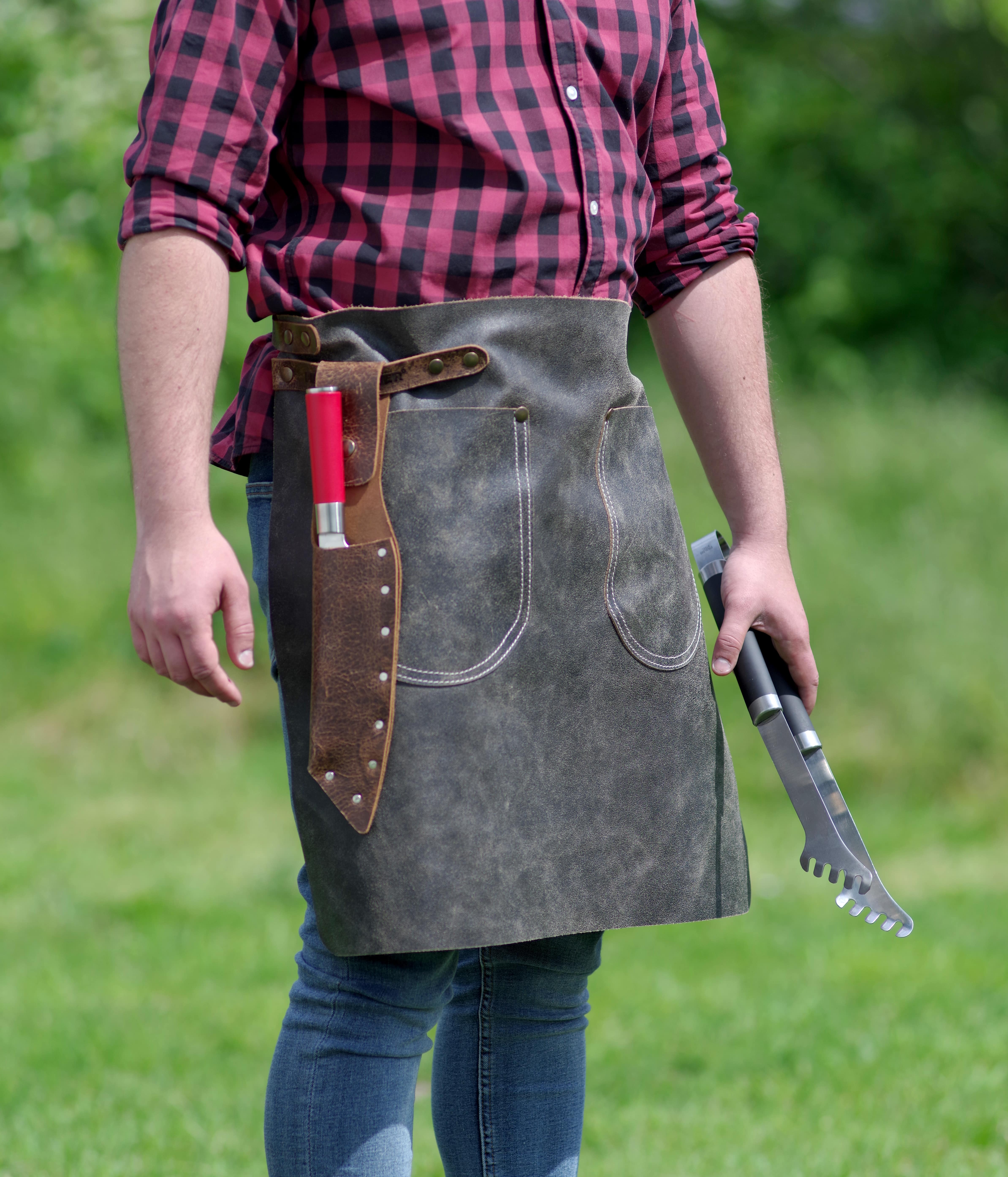 Antikleder Hüftschürze FEUERMEISTER am Grill